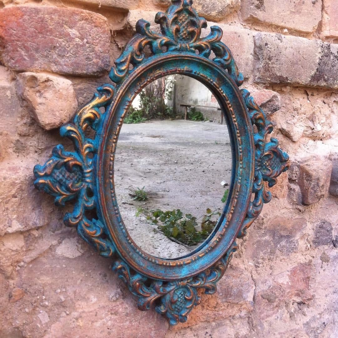 Wood carved mirror with a special scenic effect